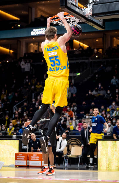 半年红黑生 半年红黑生